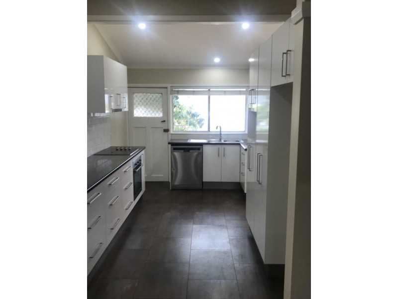 1 Oswin Street, Parkes NSW 2870