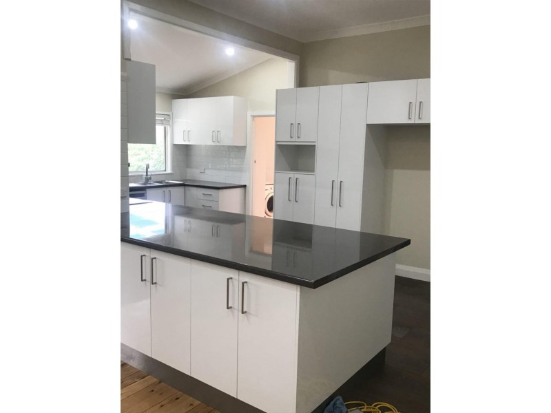 1 Oswin Street, Parkes NSW 2870