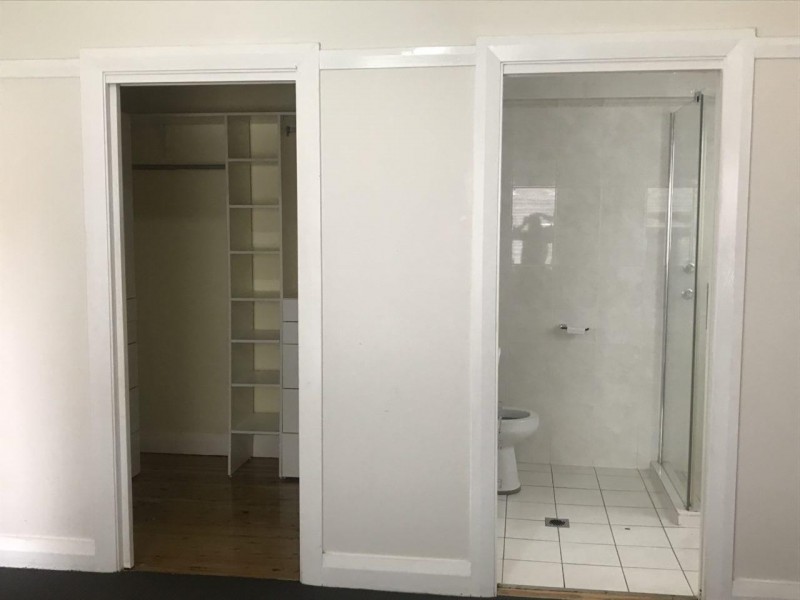 1 Oswin Street, Parkes NSW 2870