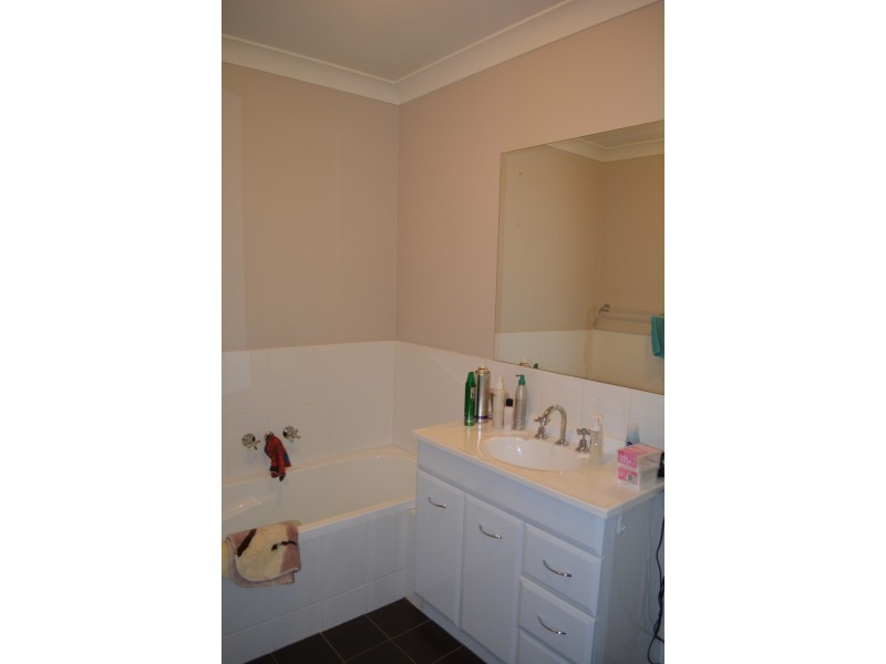 74A Close Street, Parkes NSW 2870