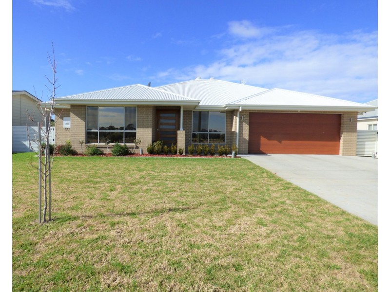 103 York Street, Forbes NSW 2871