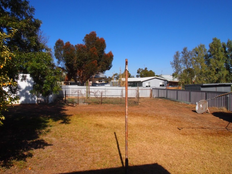 14 Crouch Street, Condobolin NSW 2877