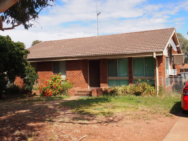 8 High Street, Condobolin NSW 2877