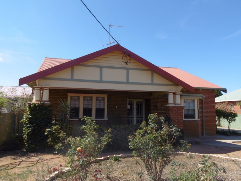32 Cecile Street, Parkes NSW 2870