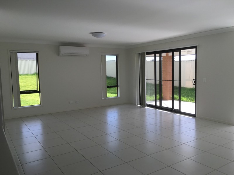 20 Blaxland Street, Parkes NSW 2870