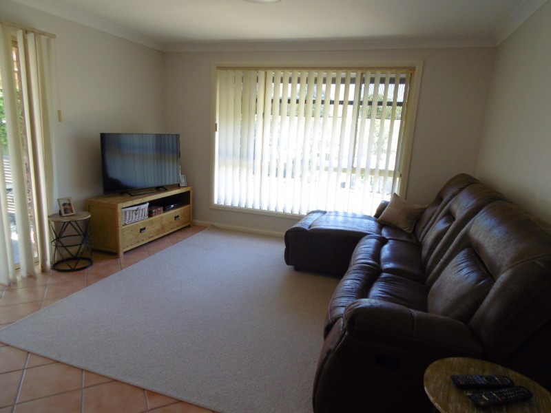 14 Glenburnie Close, Parkes NSW 2870