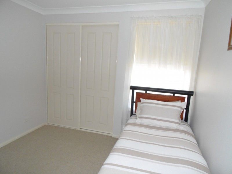 14 Glenburnie Close, Parkes NSW 2870