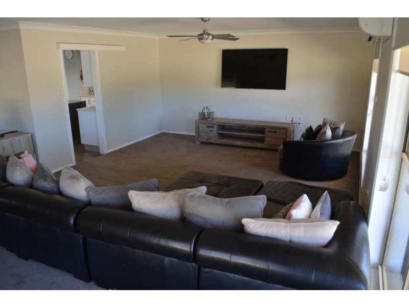 296 The Welcome Road, Parkes NSW 2870