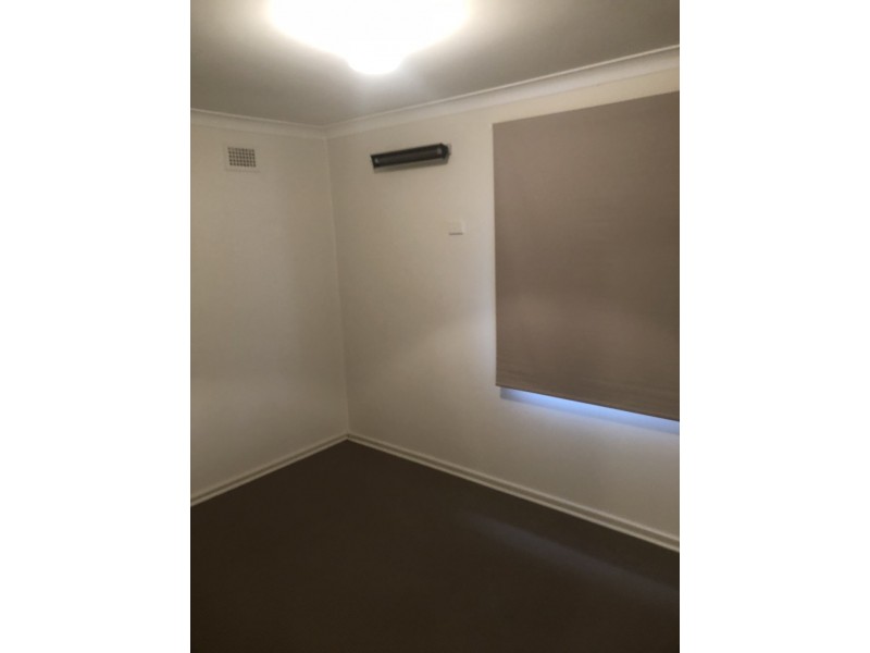 9 Faull Crescent, Parkes NSW 2870