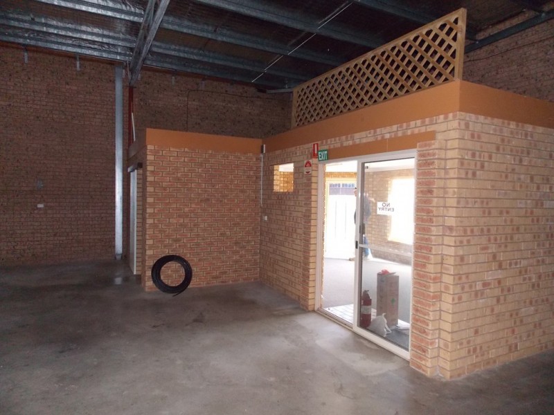 98-100 Clarinda Street, Parkes NSW 2870