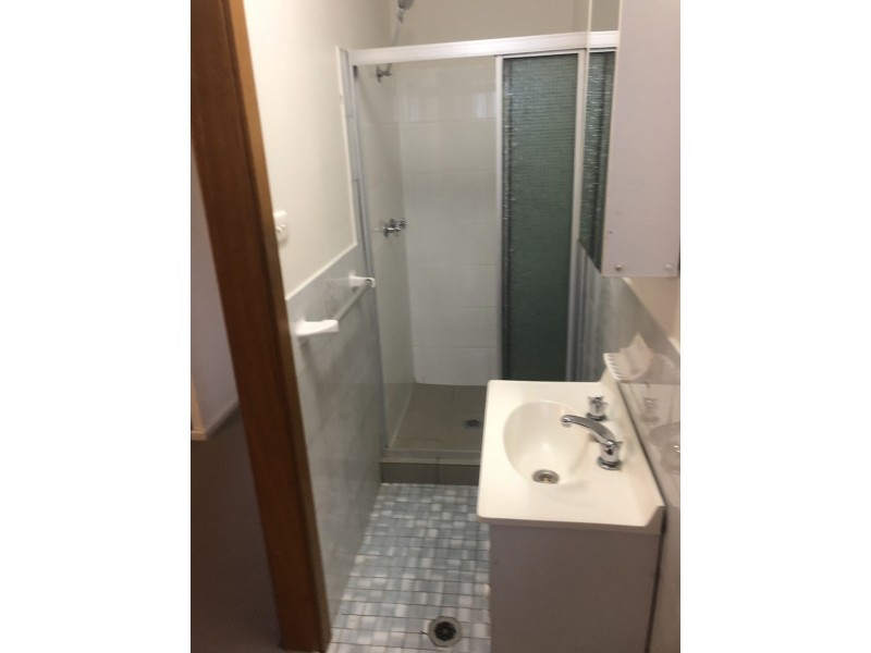 9 Faull Crescent, Parkes NSW 2870