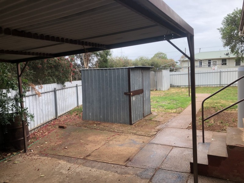 9 Faull Crescent, Parkes NSW 2870