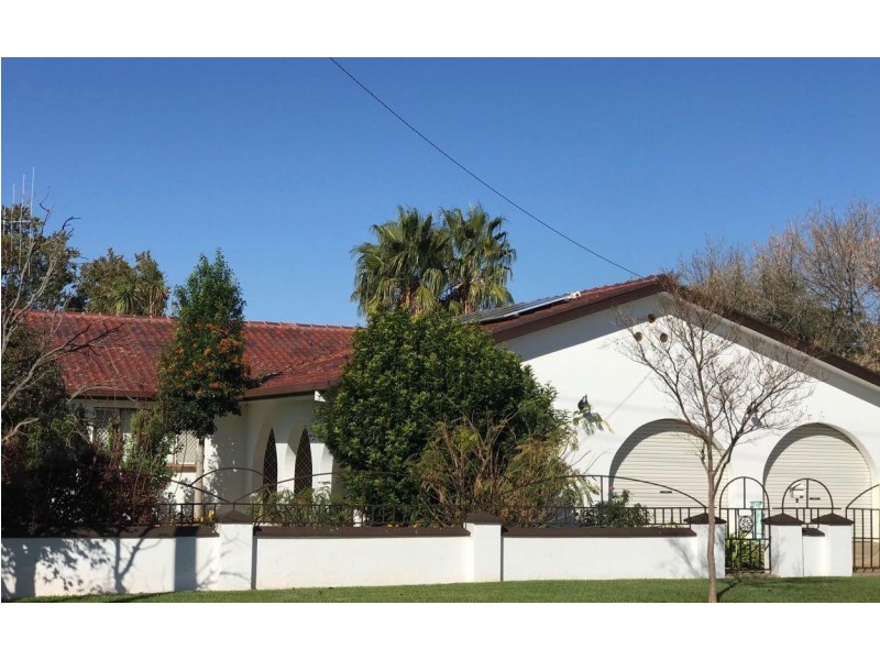 69 Close Street, Parkes NSW 2870