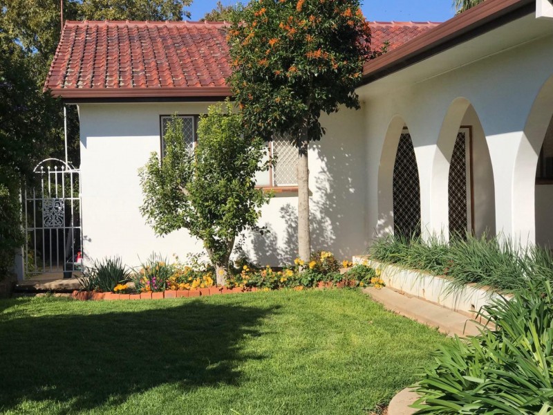 69 Close Street, Parkes NSW 2870