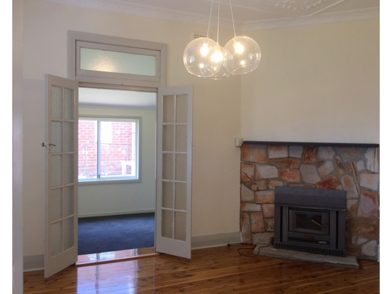 53 Albert Street, Parkes NSW 2870