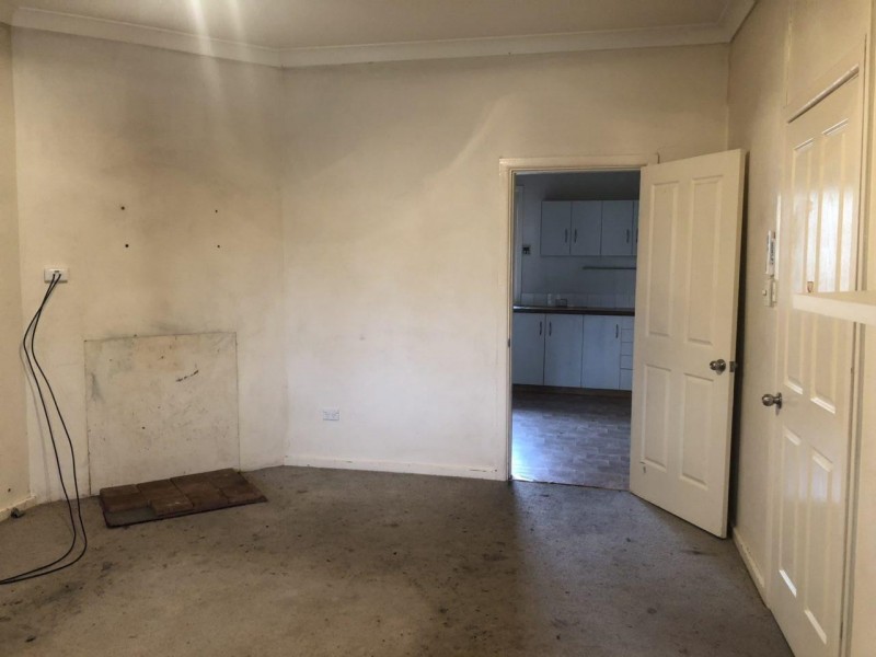 11a Close Street, Parkes NSW 2870