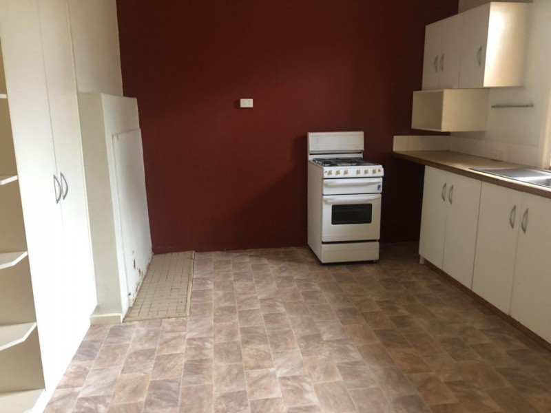 11a Close Street, Parkes NSW 2870