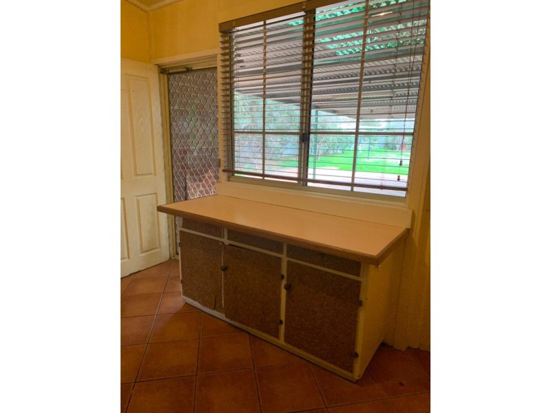 11a Close Street, Parkes NSW 2870