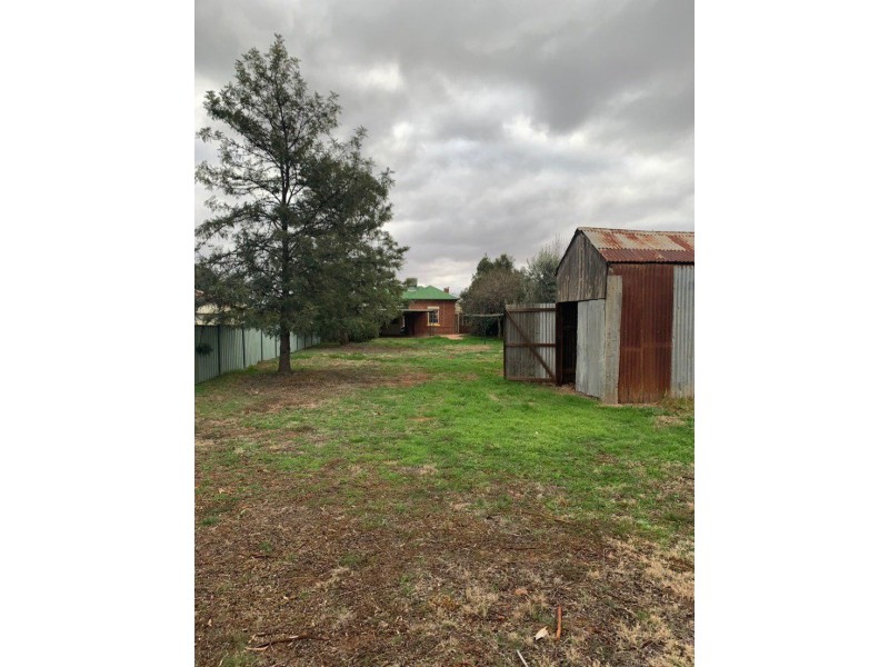11a Close Street, Parkes NSW 2870