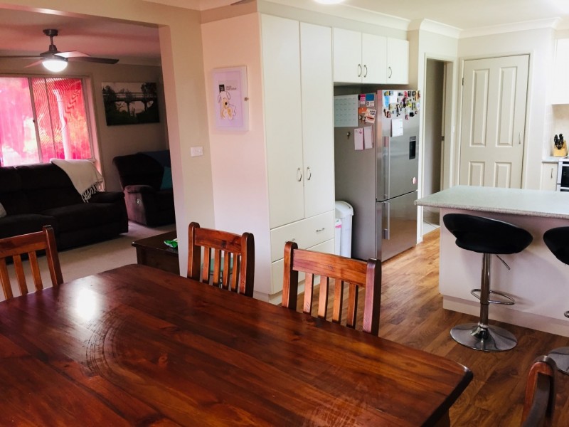 6 Bowditch Cres, Parkes NSW 2870