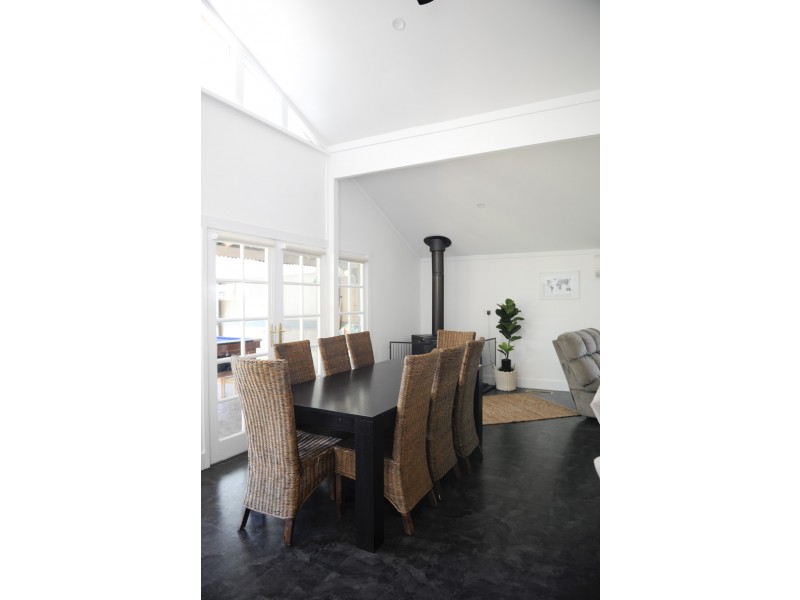 33 Church Street, Forbes NSW 2871