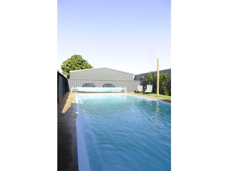 33 Church Street, Forbes NSW 2871