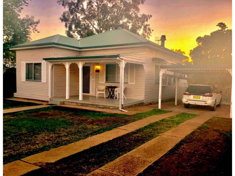 114 Euchie Street, Peak Hill NSW 2869