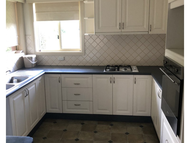 1 Cobden Place, Parkes NSW 2870