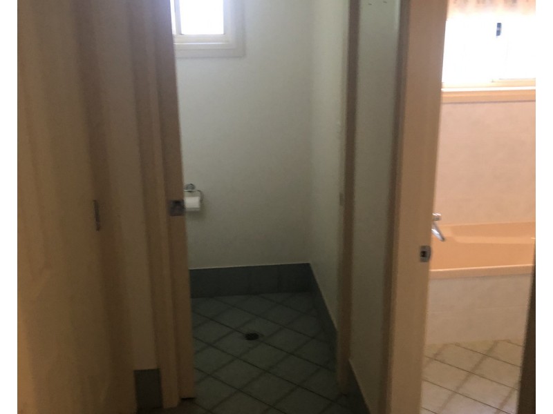 1 Cobden Place, Parkes NSW 2870