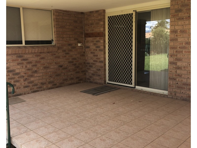 1 Cobden Place, Parkes NSW 2870