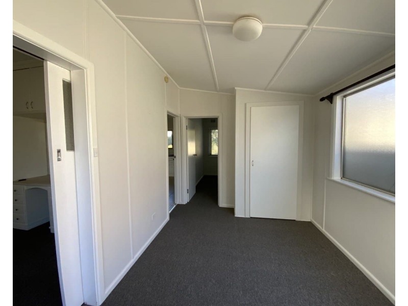 112 Orange Street, Condobolin NSW 2877