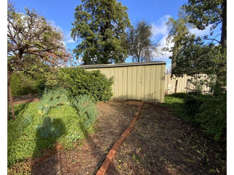 112 Orange Street, Condobolin NSW 2877