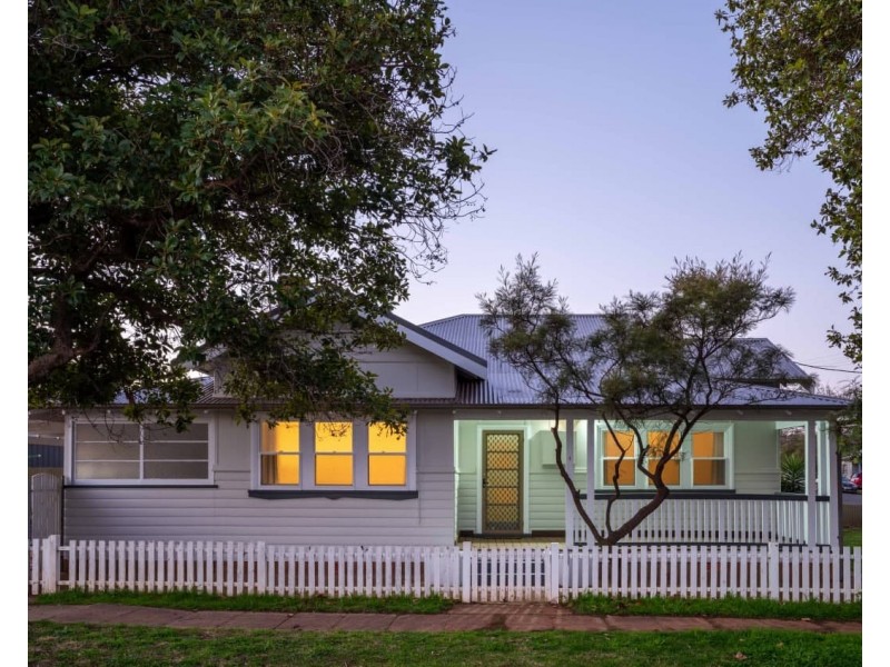 1 Carrington Street, Parkes NSW 2870