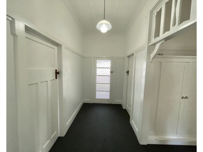 1 Carrington Street, Parkes NSW 2870