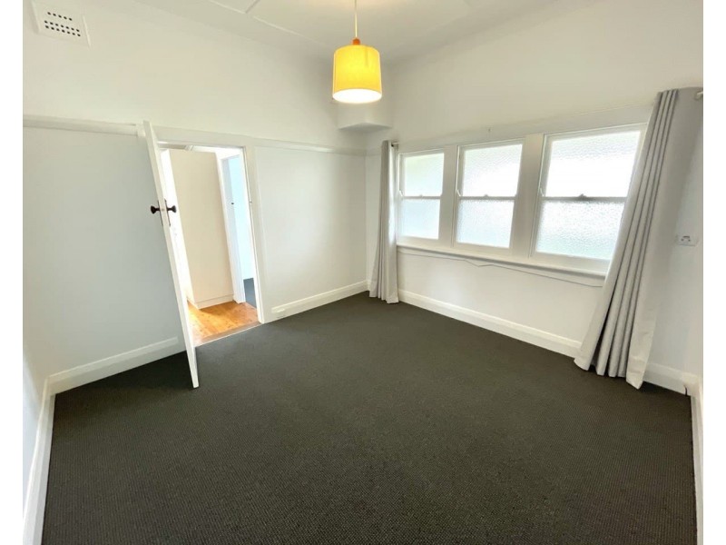 1 Carrington Street, Parkes NSW 2870