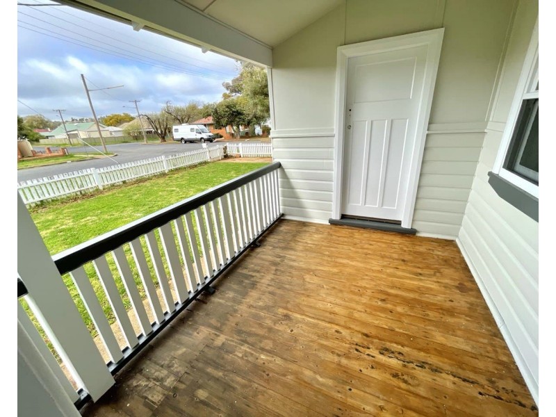 1 Carrington Street, Parkes NSW 2870