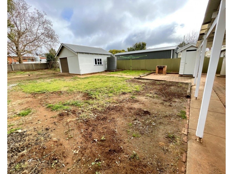 1 Carrington Street, Parkes NSW 2870