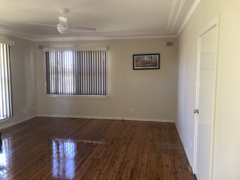 9 Captain Wilson Avenue, Parkes NSW 2870