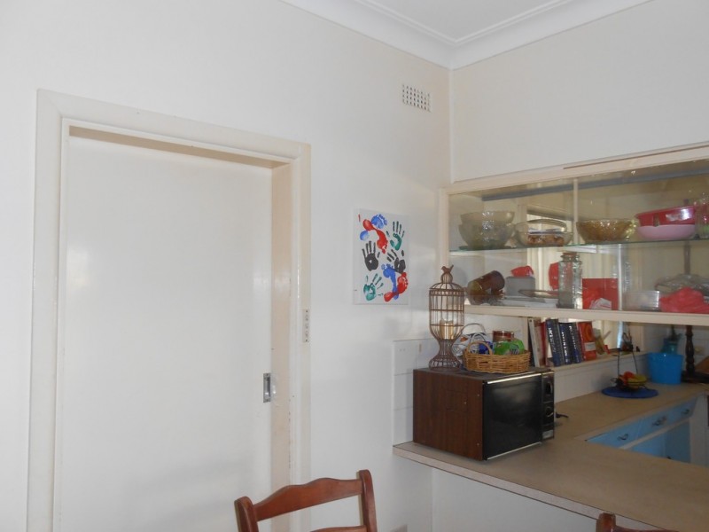 11 Wattle Street, Parkes NSW 2870