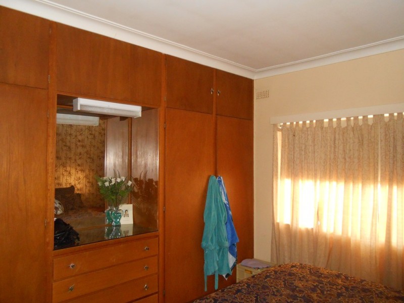 11 Wattle Street, Parkes NSW 2870