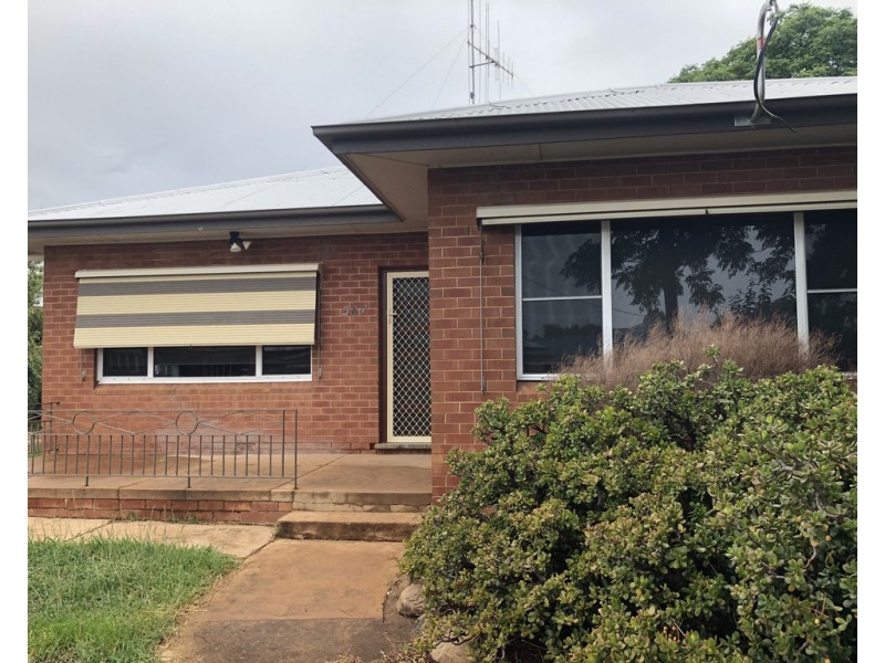 387 Clarinda Street, Parkes NSW 2870