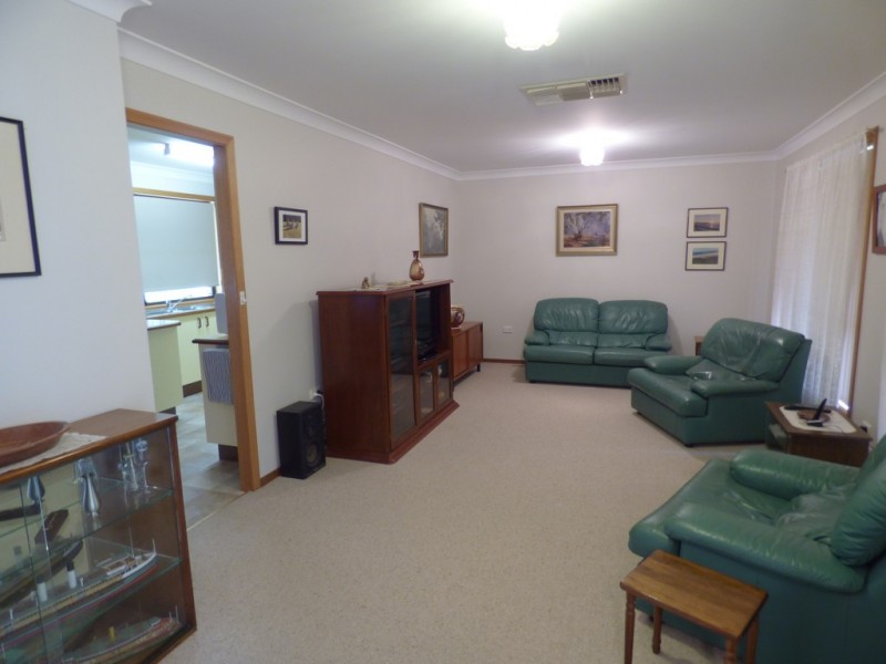 2 Blue Gum Street, Forbes NSW 2871