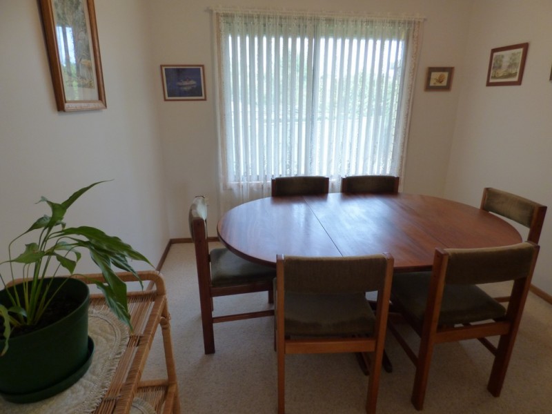 2 Blue Gum Street, Forbes NSW 2871