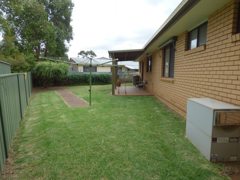 2 Blue Gum Street, Forbes NSW 2871