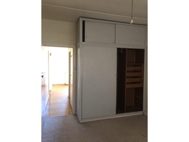 33 Caswell Street, Peak Hill NSW 2869