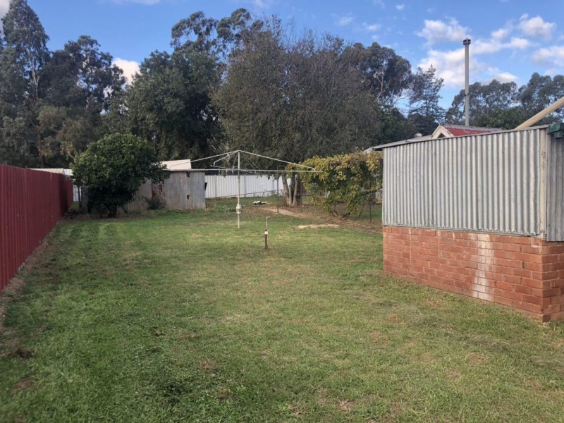 33 Caswell Street, Peak Hill NSW 2869