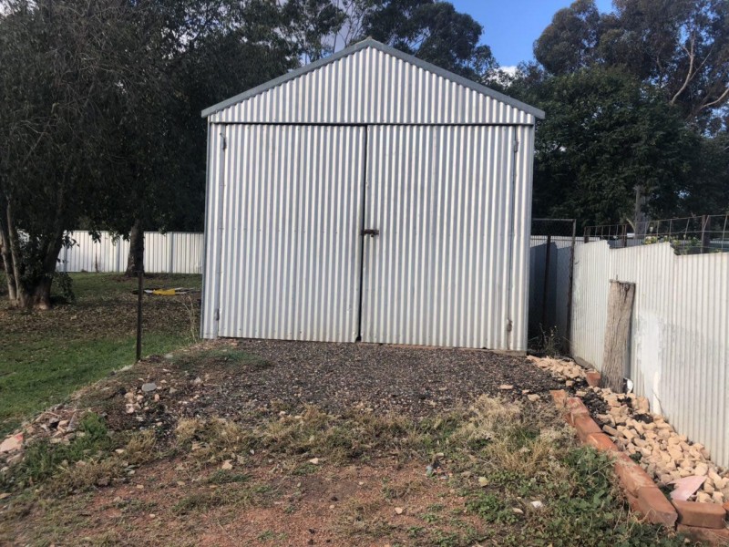 33 Caswell Street, Peak Hill NSW 2869