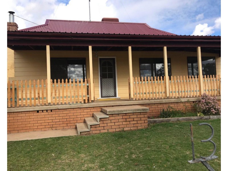 13 Callaghan Street, Parkes NSW 2870
