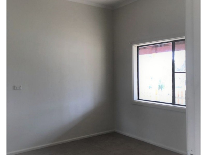 13 Callaghan Street, Parkes NSW 2870