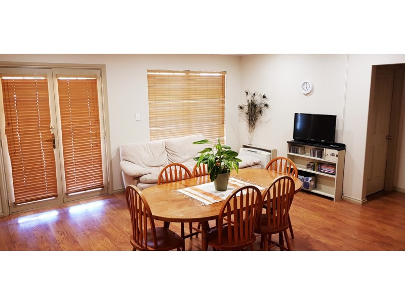 21 Thurlstone Street, Parkes NSW 2870